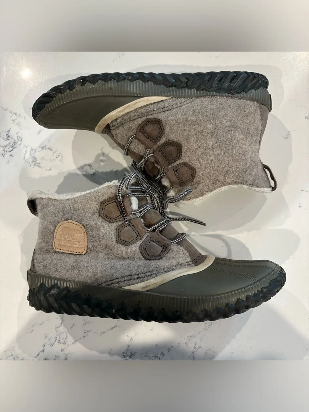 Sorel Out 'N About Plus Felt Waterproof Winter Boots Gray 8.5